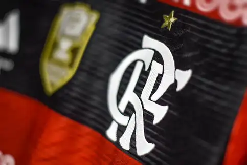 Flamengo avança pelo maior patrocínio da história do futebol brasileiro